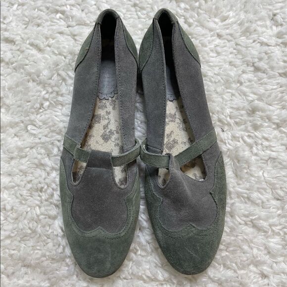 Wolverine 1000 Mile Lois Slip On Suede Flats - Picture 6 of 9
